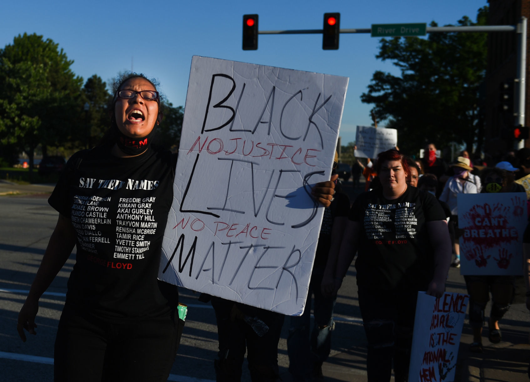 053120-qc-nws-protest-036
